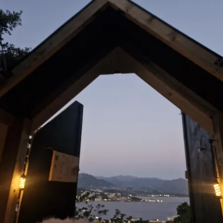 Luxury tent Ajaccio, Sous Les Etoiles, Cabanon A Toit Ouvrant, Vue Et Montagne